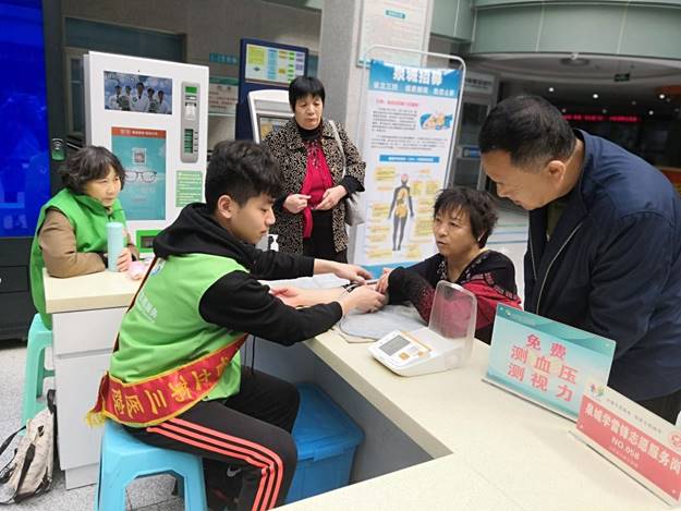 http://xwzx2016.sdjzu.edu.cn/__local/D/61/1A/F7331A9FD6FA833DB52BA9E58A9_760272EF_1D538.jpg