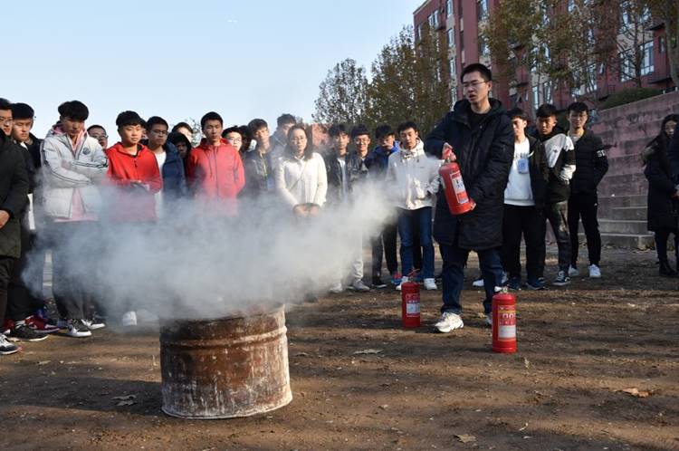 说明: https://www.sdjzu.edu.cn/__local/8/17/9F/91AB5EB534F78F792CDA83E5197_0B46AF74_1D4C9.jpg